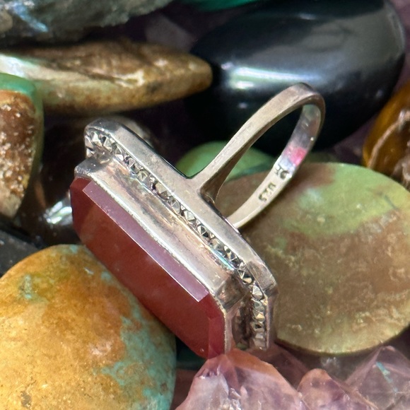 Vintage carnelian sterlingsilver statement ring - Picture 3 of 8